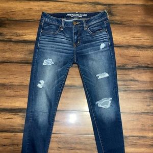 AMERICAN EAGLE JEANS